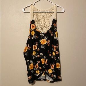 🌻🆕 NWOT Stella Tweed Orange & Gold Cut Out Tank Top